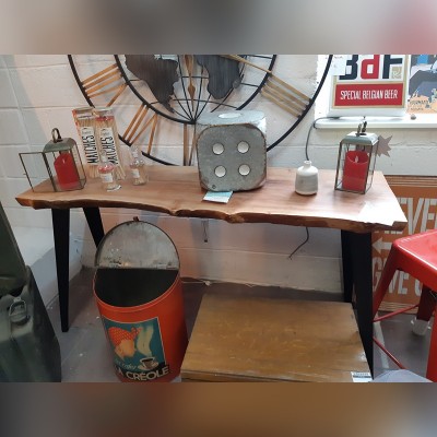 Décoration dé géant en métal