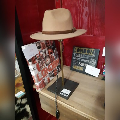 Lampe chapeau