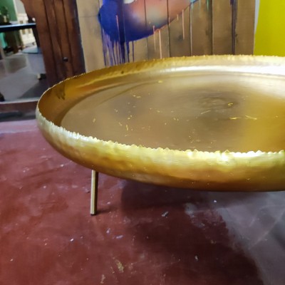 table basse ronde dorée