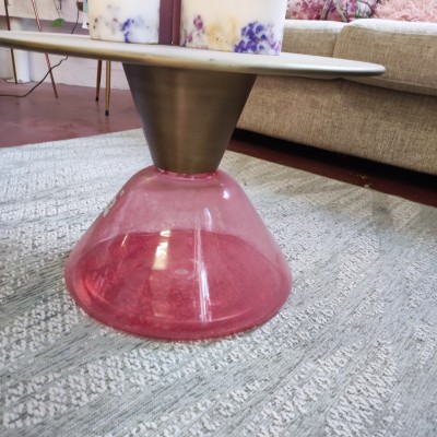 Petite table ronde verre rose et métal
