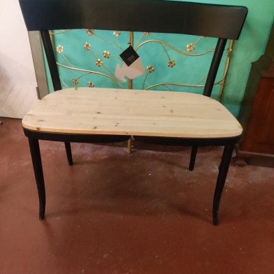 Chaises transformées en 1...