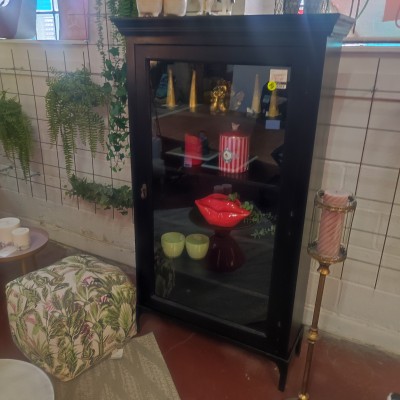 Vitrine neuve  noire moderne