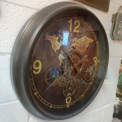 Horloge neuve carte du monde